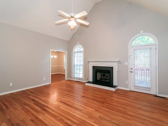 5th image of 4527 Avion Park