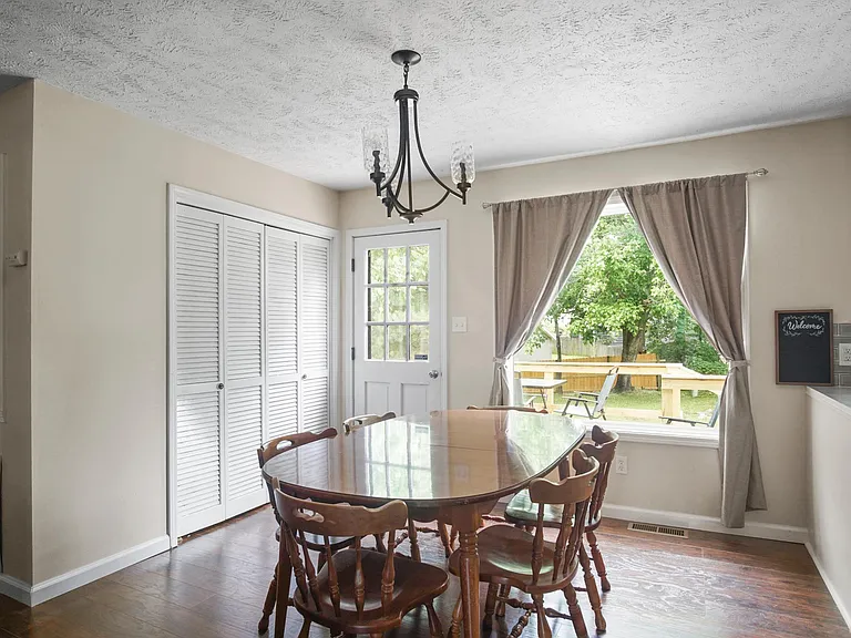 29 Emerson Dr — Photo 18