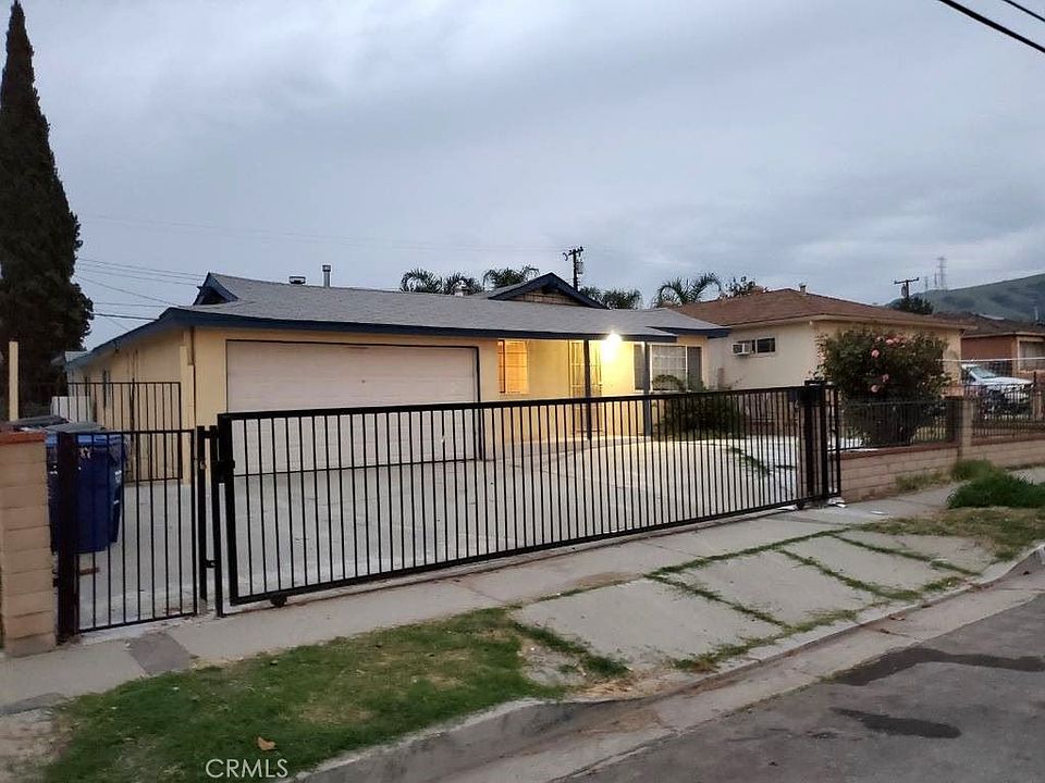 1st image of 2416 Batson Ave