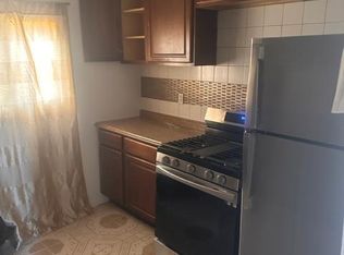 318 Beach 31 St, Far Rockaway, NY 11691