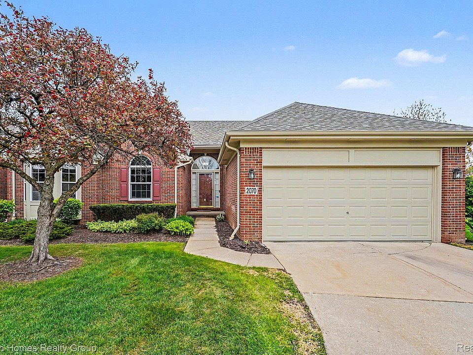 1st image of 2070 Red Maple Ln #106