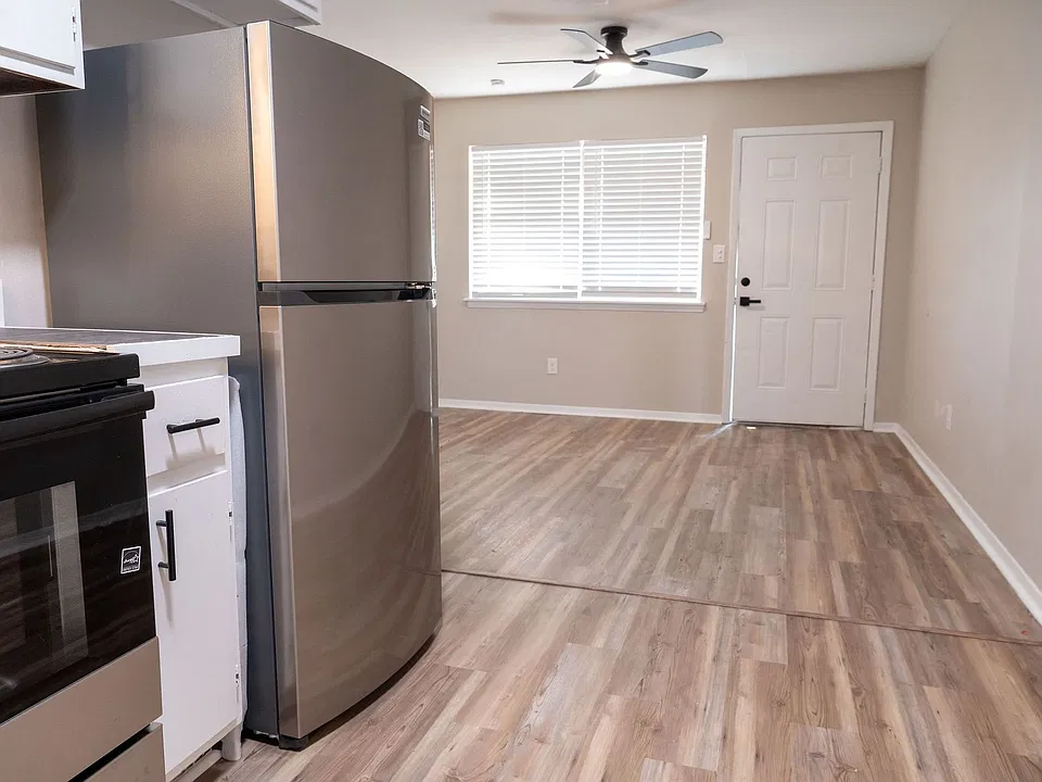 101 Hardwood Ct