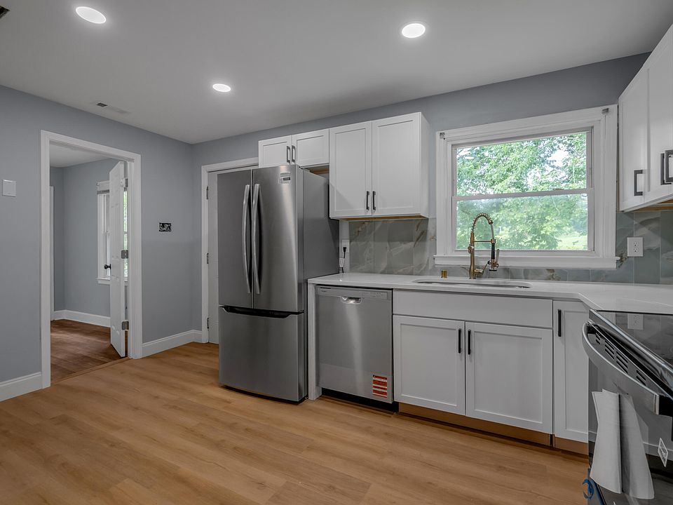 1st image of 2230 Circle Dr
