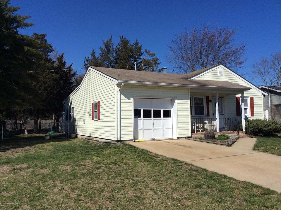 2nd image of 2199 Christine Ct