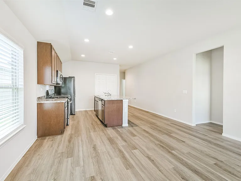 2135 Twisted Cedar Ct — Photo 12