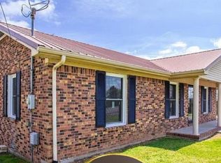 282 Taylor Rd, Burkesville, KY 42717