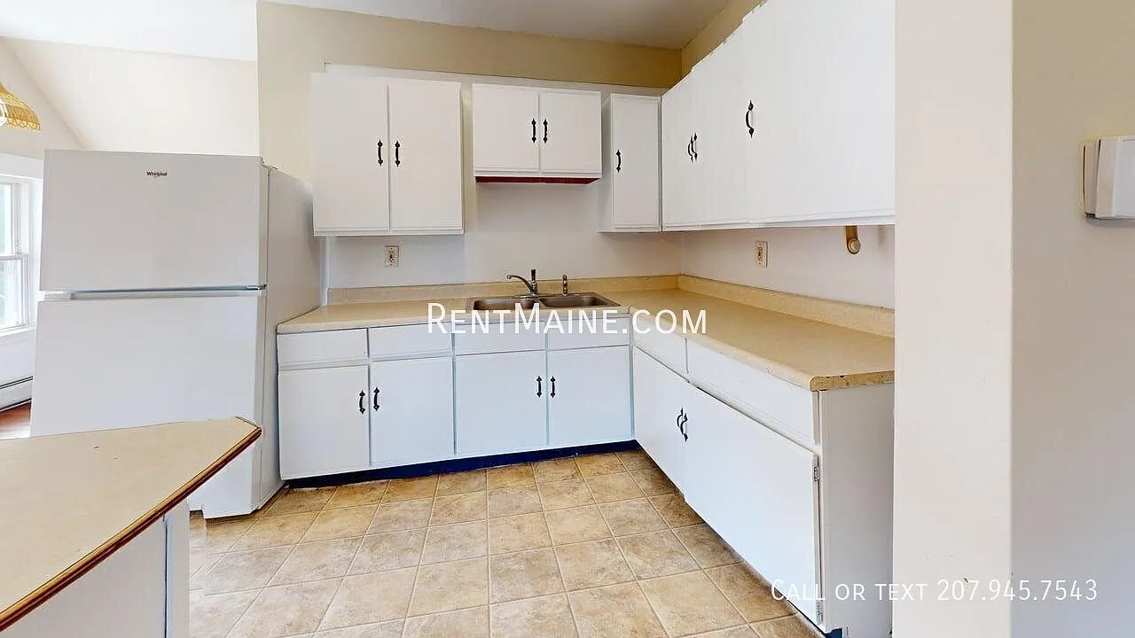 3 bed, 1392 sqft, $1,350 — Photo 1