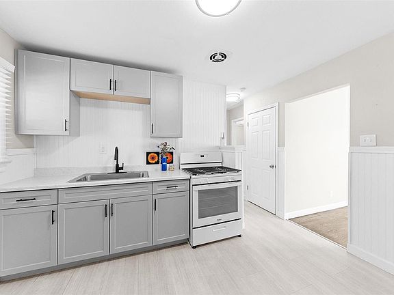 4th image of 6833 Eisele St