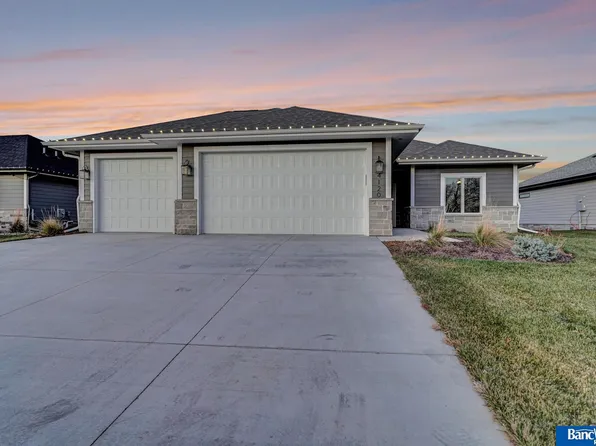 4120 Redbud Ln, Lincoln, NE 68516