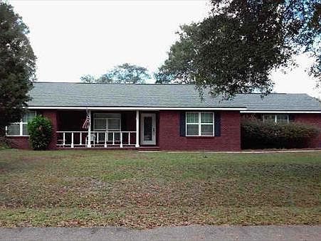 1st image of 2772 Lake Dr