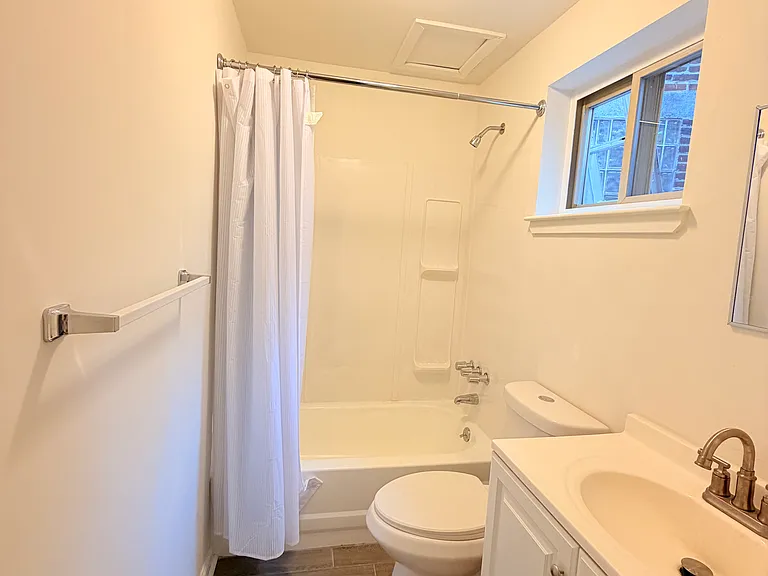 732-734 S 5th St #2 — Photo 17