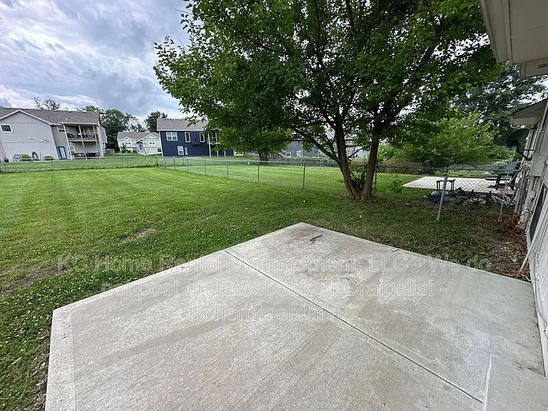 413 Lee Dr — Photo 28