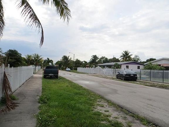 2nd image of 4301 NW 191st Ter