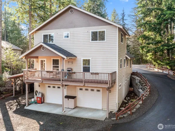 81 N Fawn Drive, Hoodsport, WA 98548