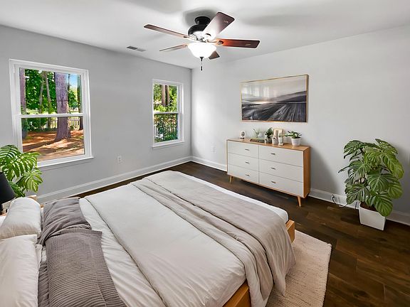 4th image of 1128 Peninsula Cove Dr