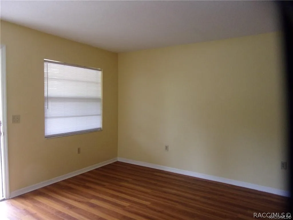 2 bed, 1.0 bath, 980 sqft, $1,170 — Photo 3