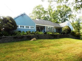 3 Richmond Ln, New Rochelle, NY 10804