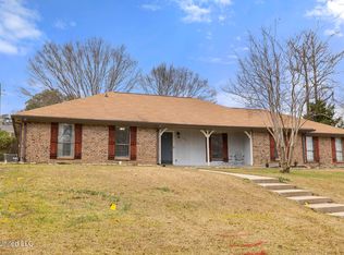 1203 Dartmoor Dr, Clinton, MS 39056