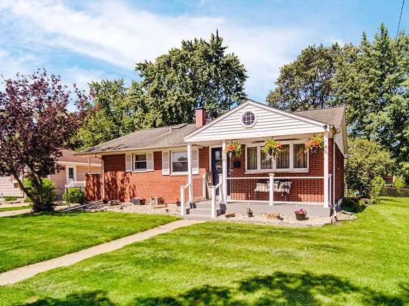 918 N Lafayette St, Griffith, IN 46319