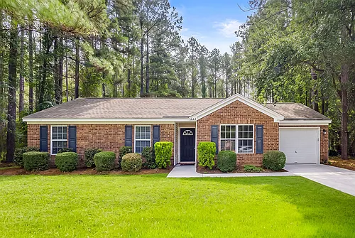 446 Shadowbrook Cir Photo 1