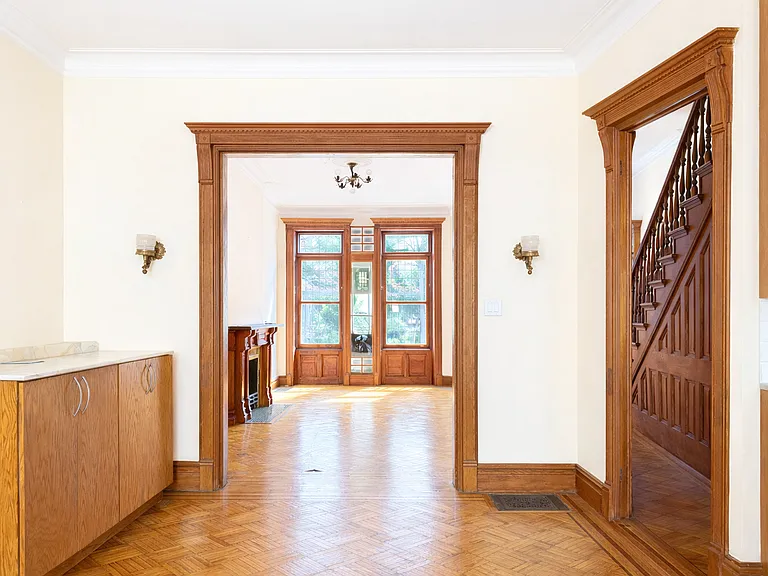 137 Manhattan Ave #1 — Photo 3