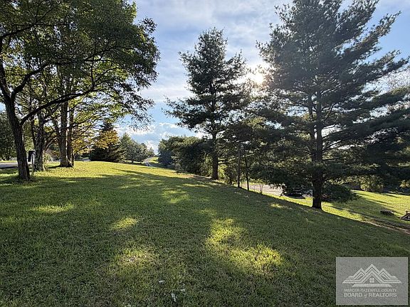 5th image of 214 Pisgah Ln