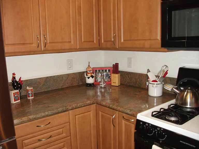 49181 Eisenhower Dr — Photo 9