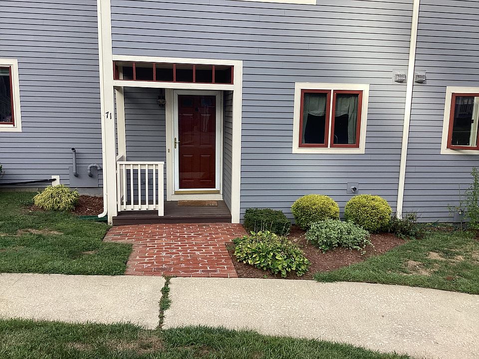 Entrance to apartment