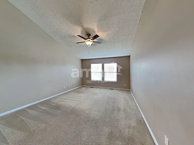 6694 Waverly Park — Photo 11