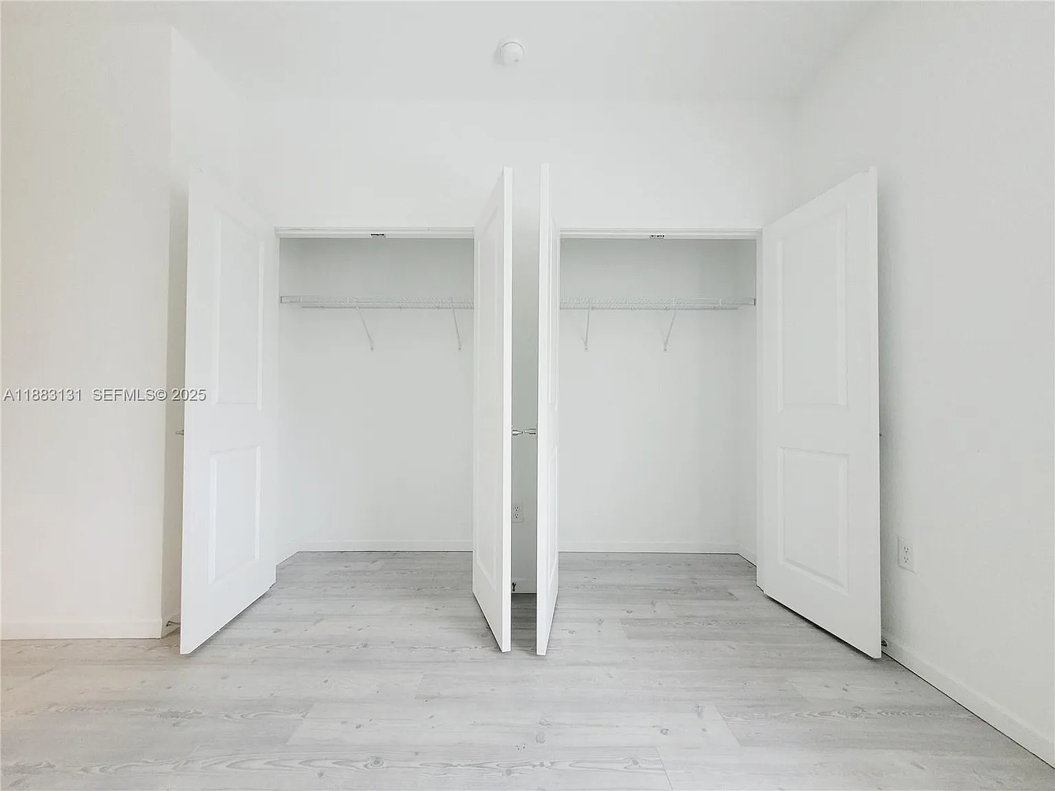 3 bed, 3.0 bath, $2,400 — Photo 3