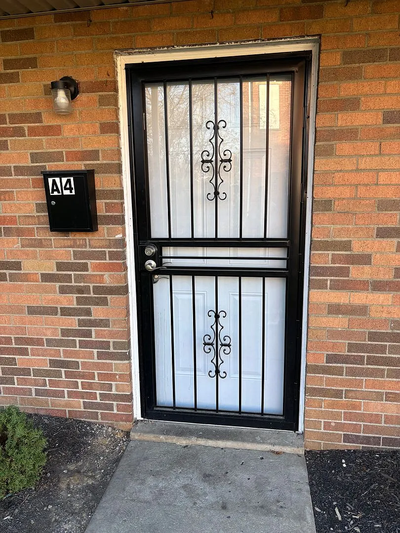 NCH - 879 E Mound St — Photo 1