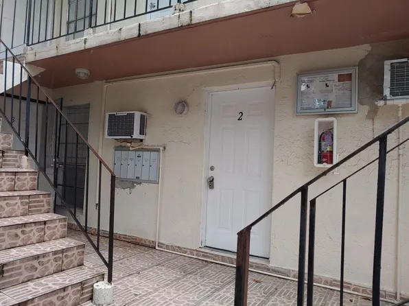 658 NW 1 ST, 658 NW 1st St APT 2, Miami, FL 33128