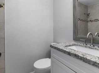 204 Malibu Dr, Bolingbrook, IL