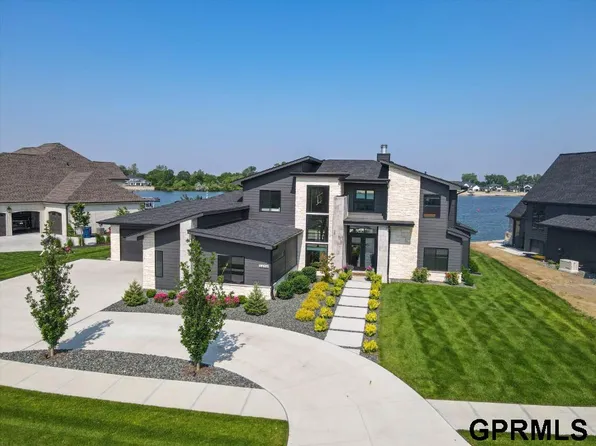 6408 N 293rd Cir, Valley, NE 68064