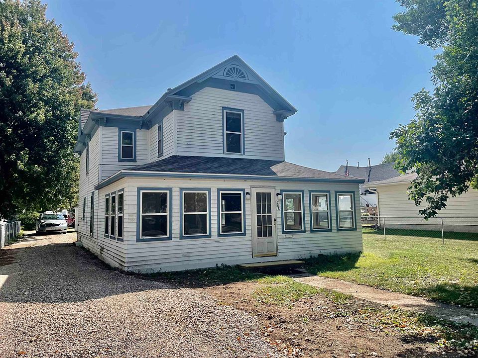 1st image of 706 Okoboji Ave