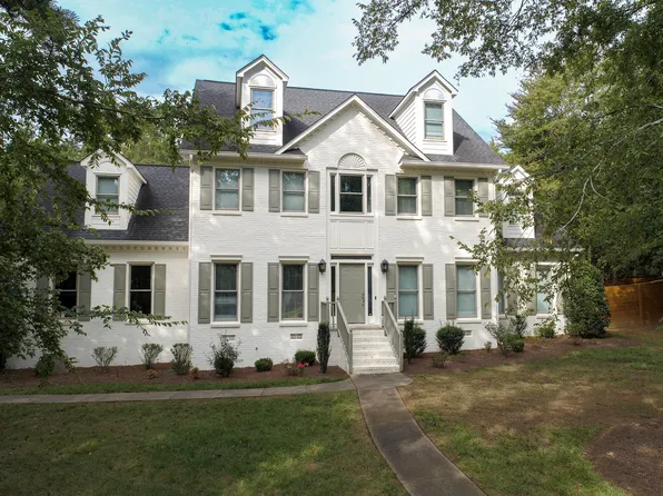 8428 Silver Maple Ln, Mint Hill, NC 28227
