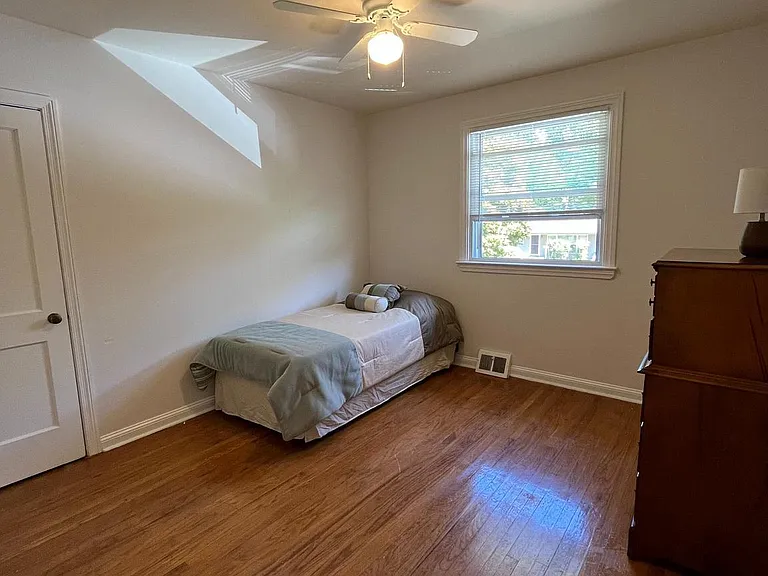1213 Farmington Ln — Photo 26