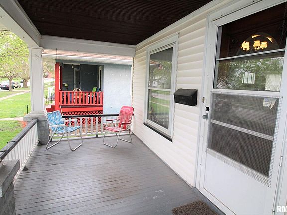 3rd image of 2432 Tremont Ave