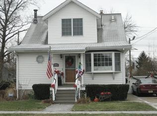 10-25 6th St, Fair Lawn, NJ 07410