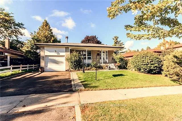 22 Griselda Cres