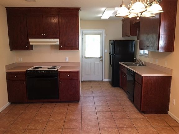 2nd image of 3004 Schroer Dr