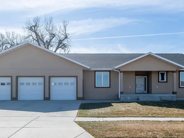 925 Glenwood Dr, City Of Bismarck, ND 58504