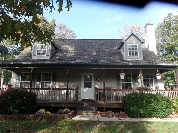 327 Yam Ave, Absecon, NJ 08205