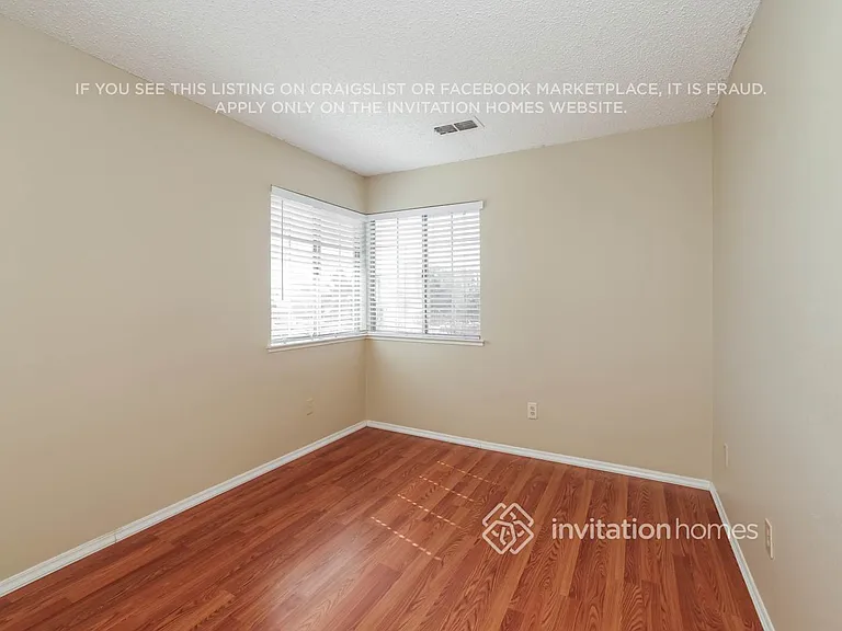 4886 Birkdale Cir — Photo 13
