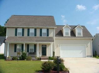 210 Two Oaks Ct, Newport, NC 28570