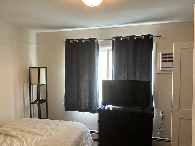 31 Illinois Ave #1 — Photo 8
