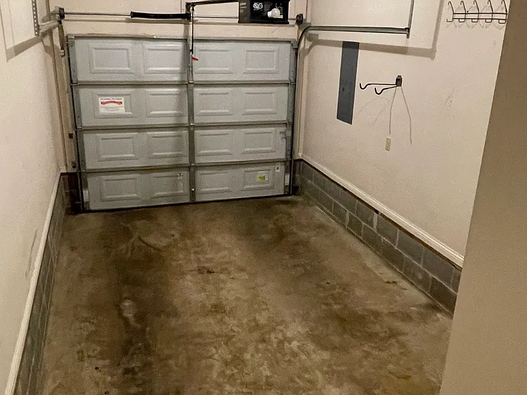Single car garage