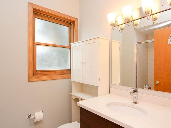 5th image of 1420 W Ohio St #33