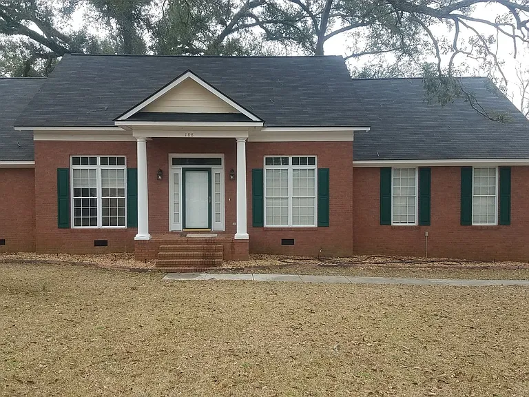 188 Fowler Dr — Photo 1