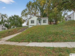 4051 Pratt St, Omaha, NE 68111